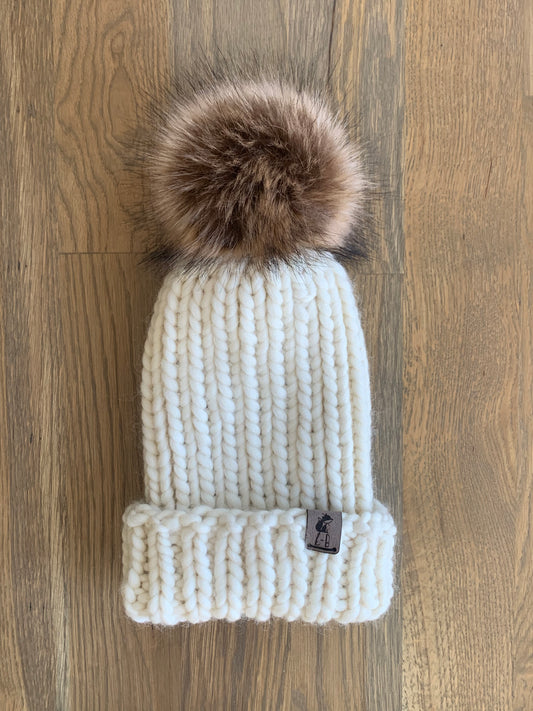 Aspen Beanie - in Natural White