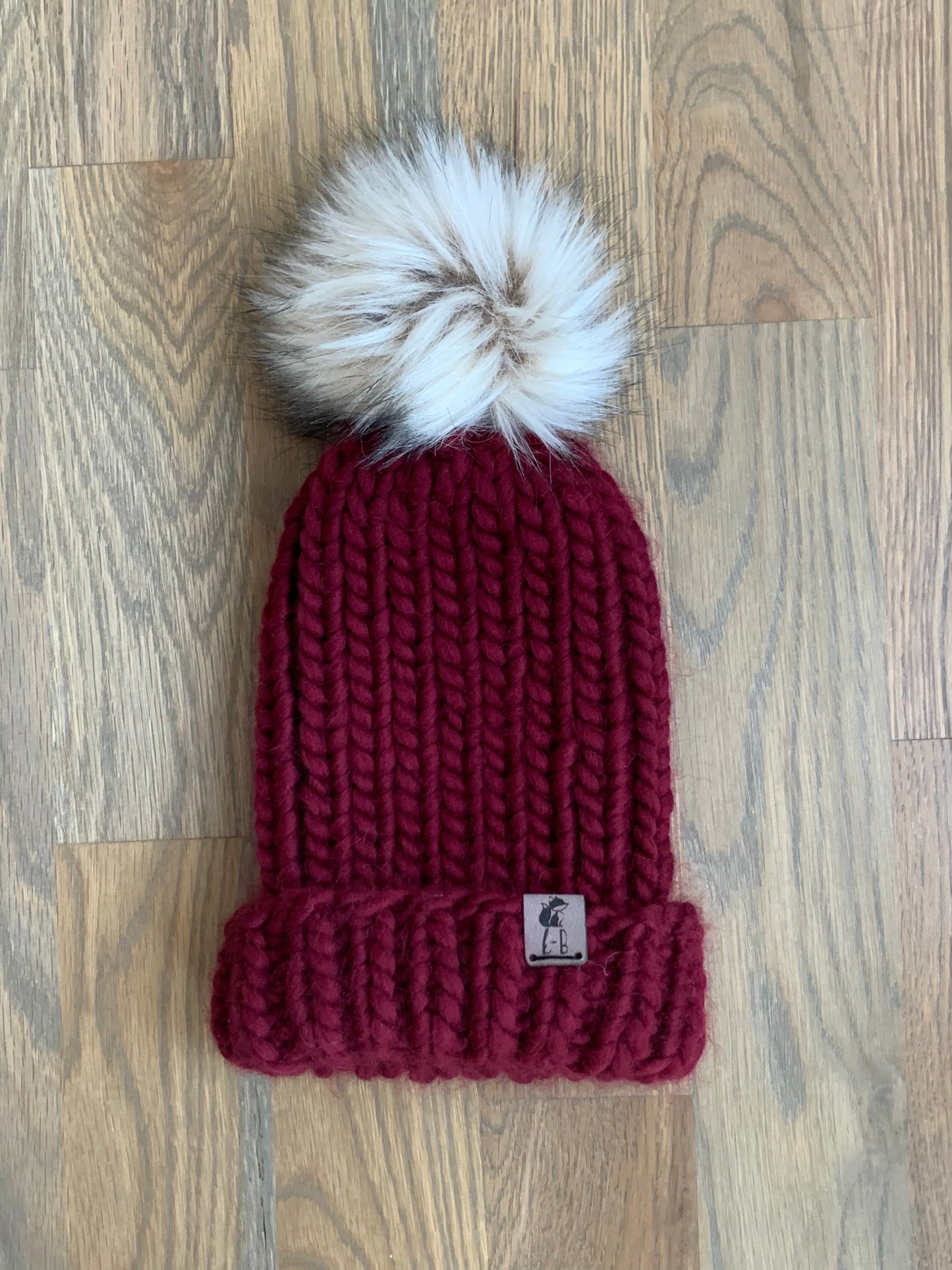 Aspen Beanie - in Bordeaux