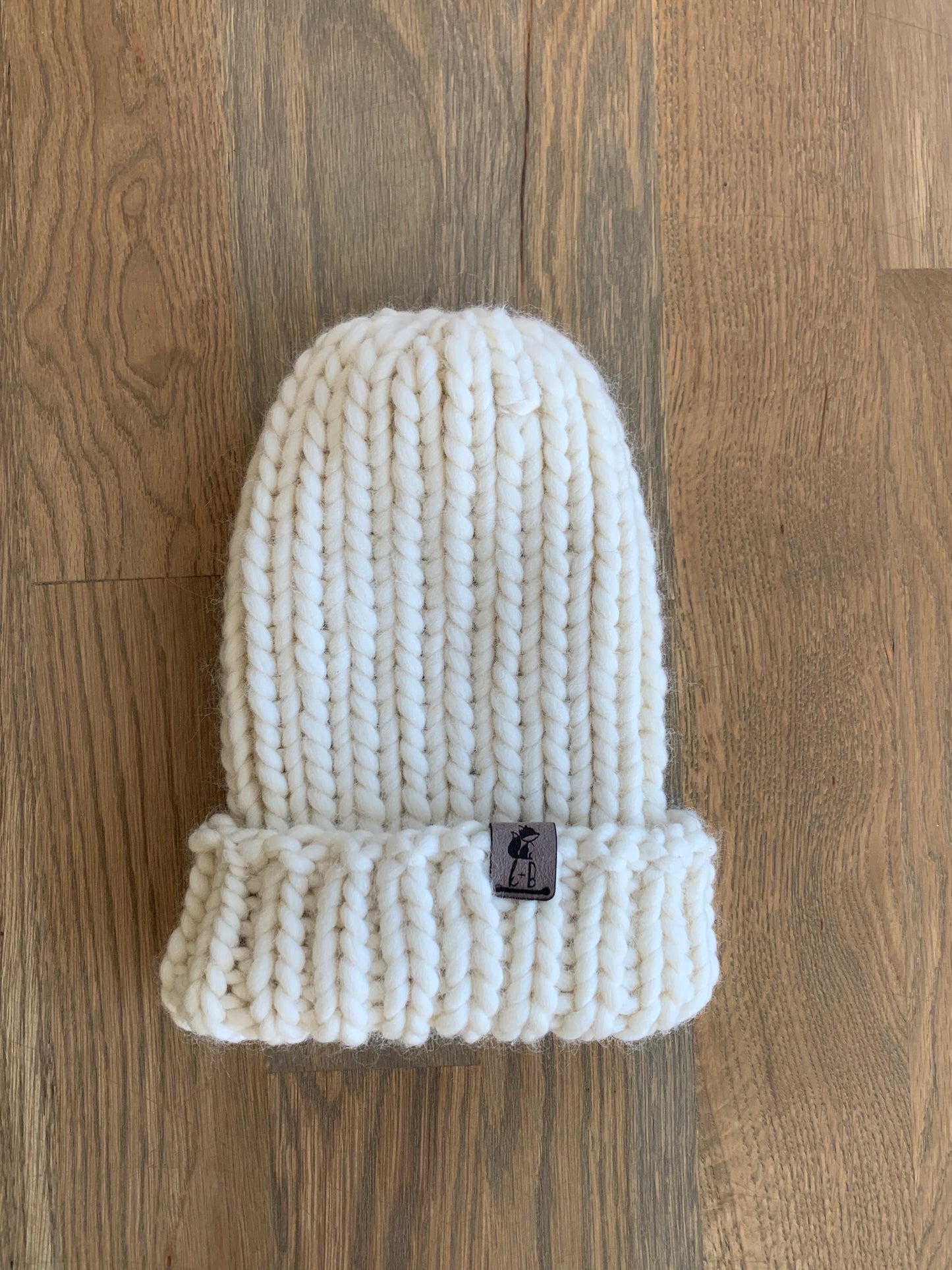 Aspen Beanie - in Natural White